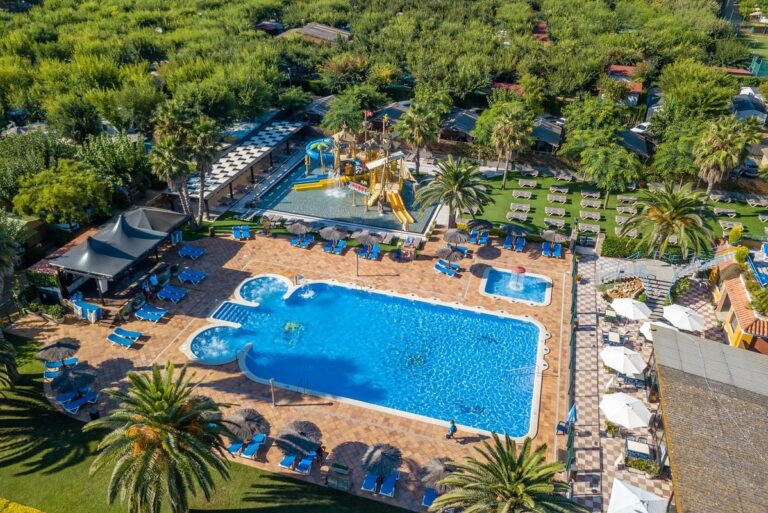 Camping La Masia bovenaanzicht