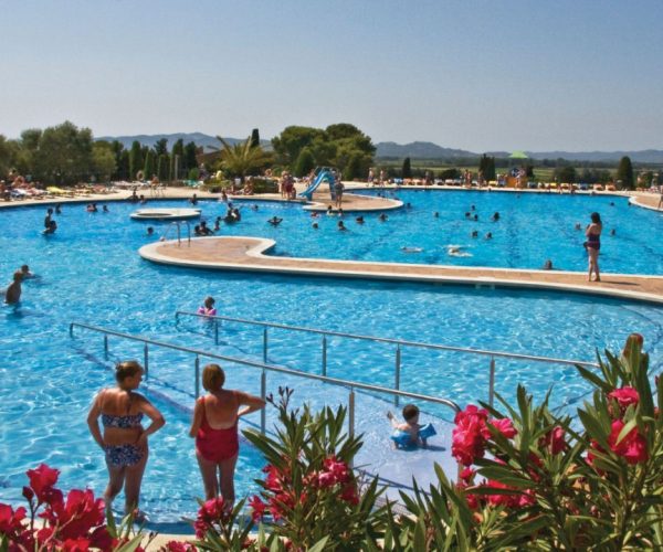 Camping Castell Montgri zwembad