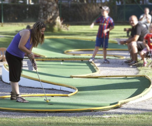 Camping El Delfin Verde resort Platja d'Aro minigolf