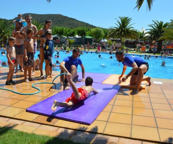 Camping Mas Patoxas costa brava zwembad