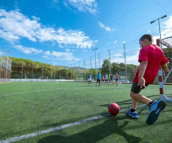 camping mas sant josep in santa cristina d'aro voetbalveld